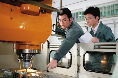 工科专业热度风云变幻 土木工程意外登顶，计算机类回归理性